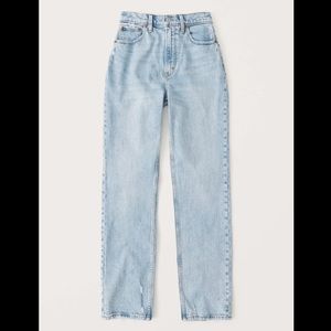 Abercrombie Curve Love 90s Ultra HR Straight Jeans